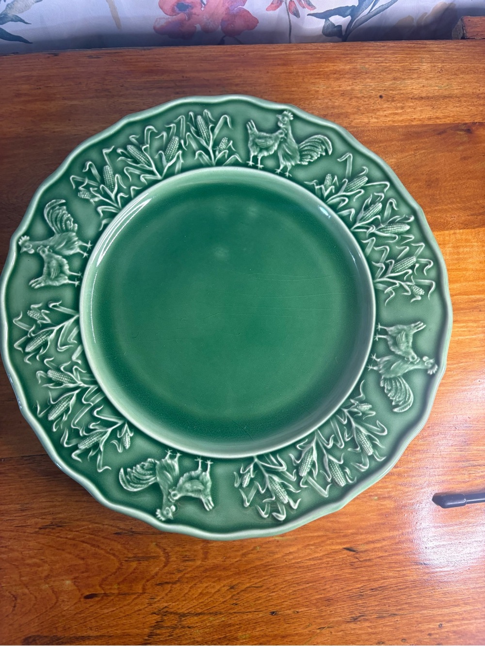 Vintage Green Rooster Embossed Dinner Plate - Classic Farmhouse Style